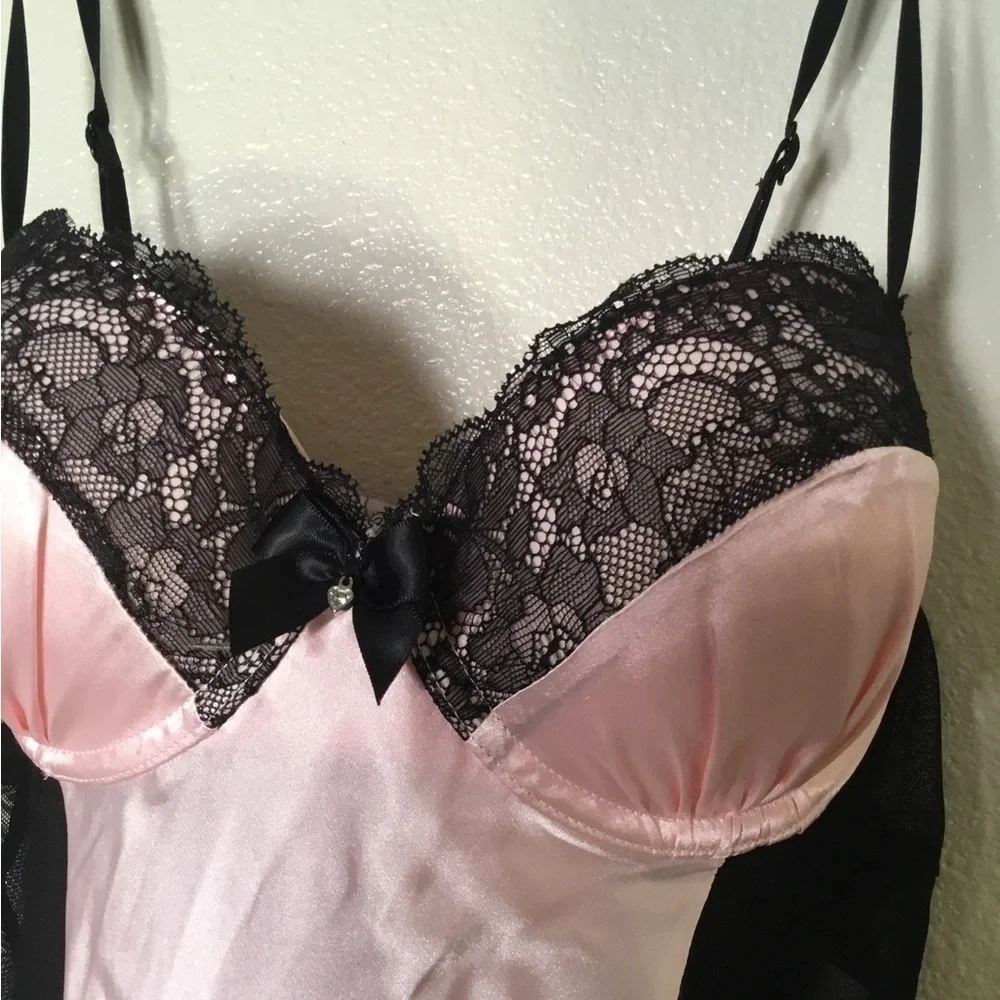 NWT 2 PIECES LINEA DONATELLA PINK LINGERIE‎ SIZE SMALL
